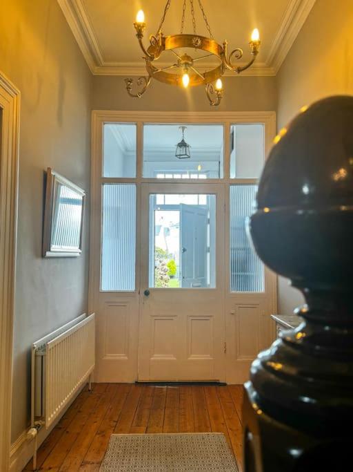 The Victorian Townhouse Portrush Villa ภายนอก รูปภาพ