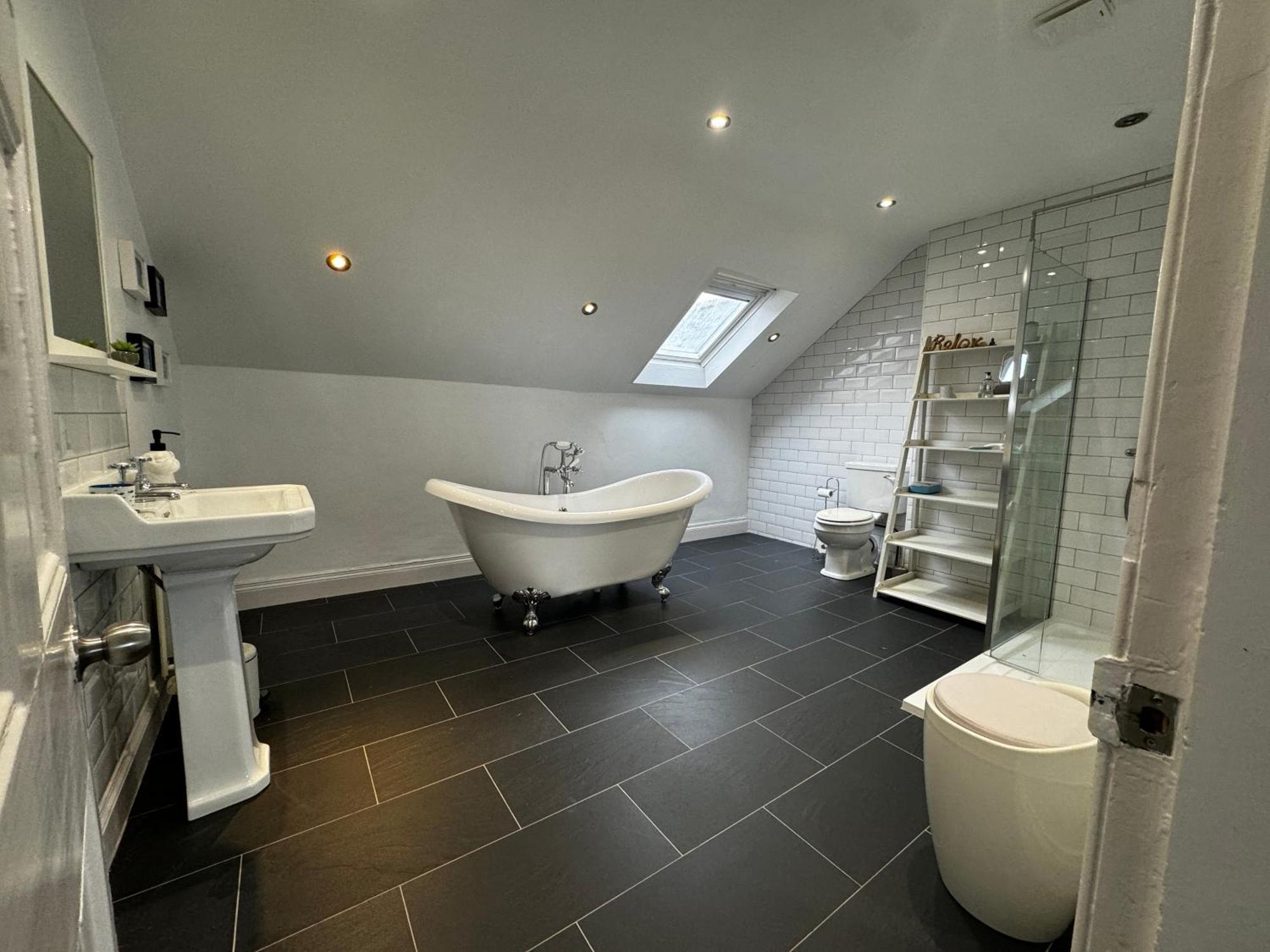 The Victorian Townhouse Portrush Villa ภายนอก รูปภาพ